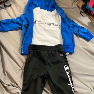 SOLD! Sorry this outfit has been sold, it just won’t let me mark it as sold.